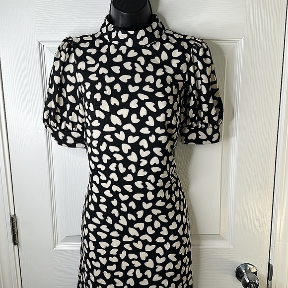 NWT - 💕 ARE COVERING You! New summer 👗 perfect for you 👛 💰 get NOW 🔥 🔥 - Picture 4 of 10